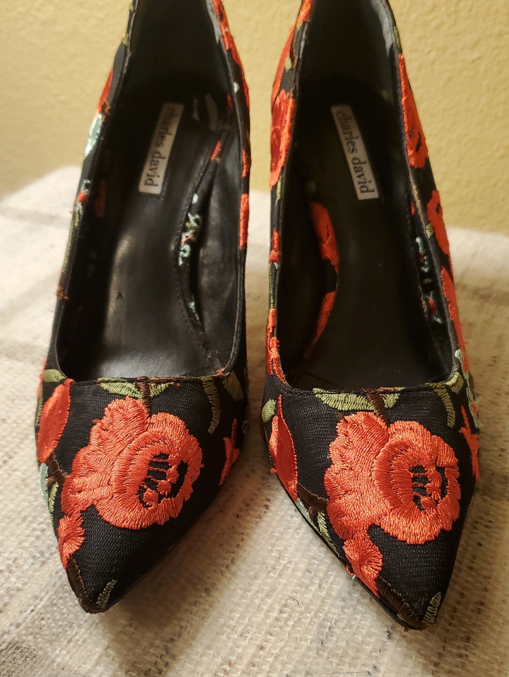 Charles David Black Pumps with Red Floral Embroidery Sz